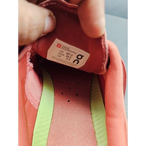 Oncloud Women 7.5 Comfy footwear - Picture 7 of 9